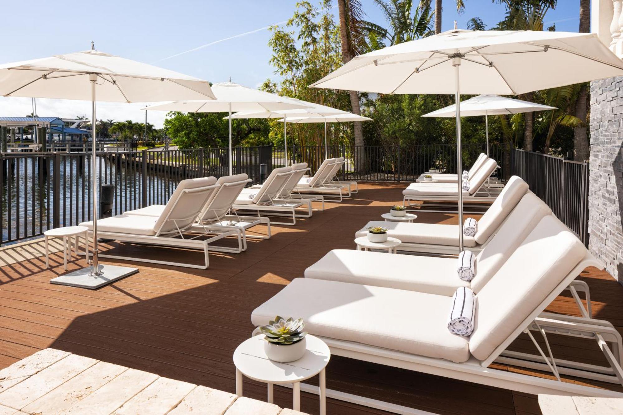 The Hotel Zamora St. Pete Beach Exterior foto